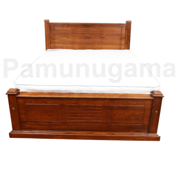 Cups Teak Bed